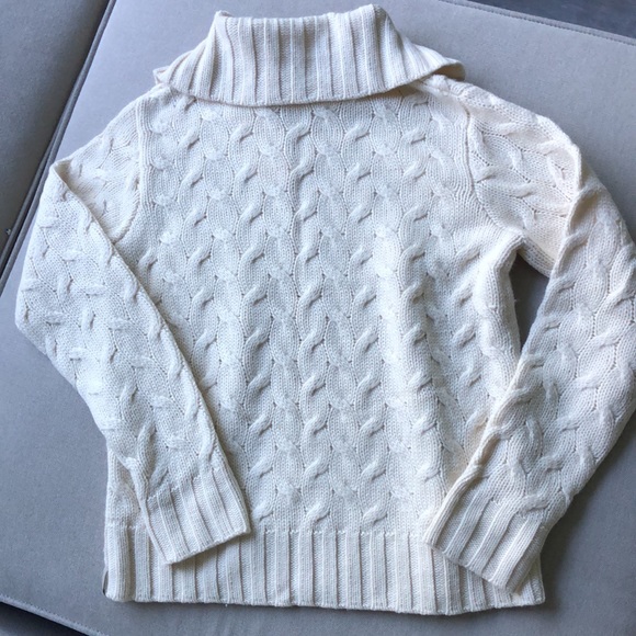 Calvin Klein Sweater with Tags - Picture 5 of 5